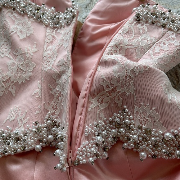 Sherri Hill Pink Satin Mermaid Peplum long gown / dress. Size 2. - Picture 6 of 7